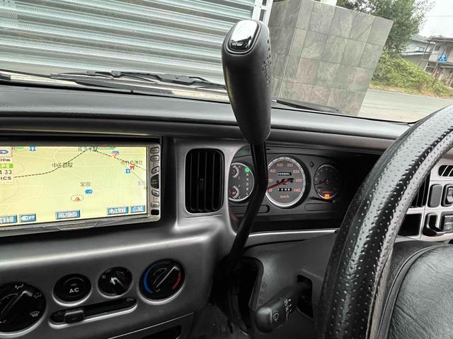 アトレーワゴン カスタムターボ ETC 両側スライドドア ナビ ベンチシート ターボ AT アルミホイール 衝突安全ボディ エアコン パワーステアリング パワーウィンドウ(7枚目)