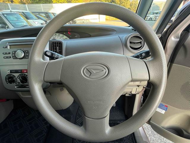 タント Ｘスペシャル　スライドドア　キーレスエントリー　ベンチシート　ＣＶＴ　盗難防止システム　ＡＢＳ　ＣＤ　アルミホイール　衝突安全ボディ　エアコン　パワーステアリング　パワーウィンドウ　運転席エアバッグ（3枚目）