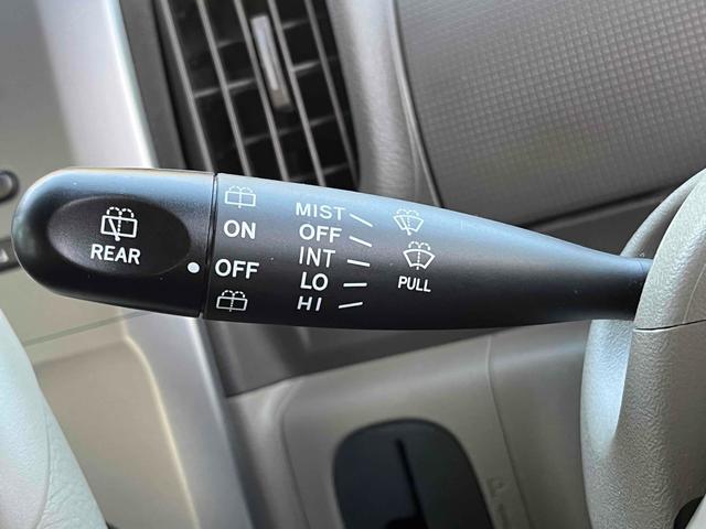 タント Ｘスペシャル　スライドドア　キーレスエントリー　ベンチシート　ＣＶＴ　盗難防止システム　ＡＢＳ　ＣＤ　アルミホイール　衝突安全ボディ　エアコン　パワーステアリング　パワーウィンドウ　運転席エアバッグ（7枚目）