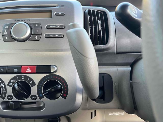 タント Ｘスペシャル　スライドドア　キーレスエントリー　ベンチシート　ＣＶＴ　盗難防止システム　ＡＢＳ　ＣＤ　アルミホイール　衝突安全ボディ　エアコン　パワーステアリング　パワーウィンドウ　運転席エアバッグ（8枚目）