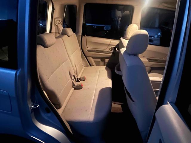 ステラ Ｌ　４ＷＤ　キーレスエントリー　電動格納ミラー　ベンチシート　ＣＶＴ　盗難防止システム　ＣＤ　アルミホイール　衝突安全ボディ　エアコン　パワーステアリング　パワーウィンドウ　運転席エアバッグ（10枚目）