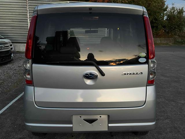 ステラ Ｌ　４ＷＤ　キーレスエントリー　電動格納ミラー　ベンチシート　ＣＶＴ　盗難防止システム　ＣＤ　アルミホイール　衝突安全ボディ　エアコン　パワーステアリング　パワーウィンドウ　運転席エアバッグ（17枚目）