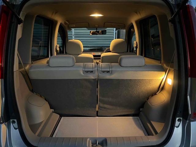 ステラ Ｌ　４ＷＤ　キーレスエントリー　電動格納ミラー　ベンチシート　ＣＶＴ　盗難防止システム　ＣＤ　アルミホイール　衝突安全ボディ　エアコン　パワーステアリング　パワーウィンドウ　運転席エアバッグ（19枚目）