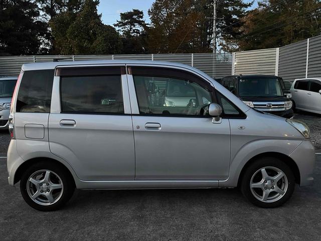 ステラ Ｌ　４ＷＤ　キーレスエントリー　電動格納ミラー　ベンチシート　ＣＶＴ　盗難防止システム　ＣＤ　アルミホイール　衝突安全ボディ　エアコン　パワーステアリング　パワーウィンドウ　運転席エアバッグ（24枚目）