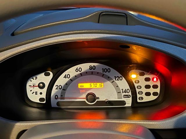 ステラ Ｌ　４ＷＤ　キーレスエントリー　電動格納ミラー　ベンチシート　ＣＶＴ　盗難防止システム　ＣＤ　アルミホイール　衝突安全ボディ　エアコン　パワーステアリング　パワーウィンドウ　運転席エアバッグ（34枚目）