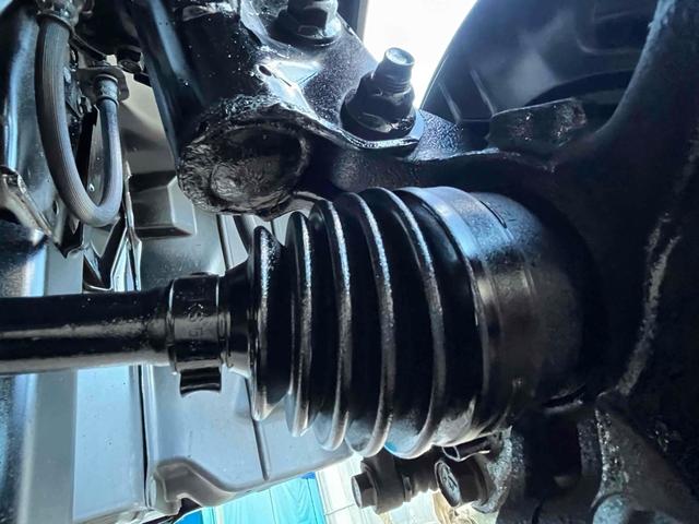 ステラ Ｌ　４ＷＤ　キーレスエントリー　電動格納ミラー　ベンチシート　ＣＶＴ　盗難防止システム　ＣＤ　アルミホイール　衝突安全ボディ　エアコン　パワーステアリング　パワーウィンドウ　運転席エアバッグ（60枚目）