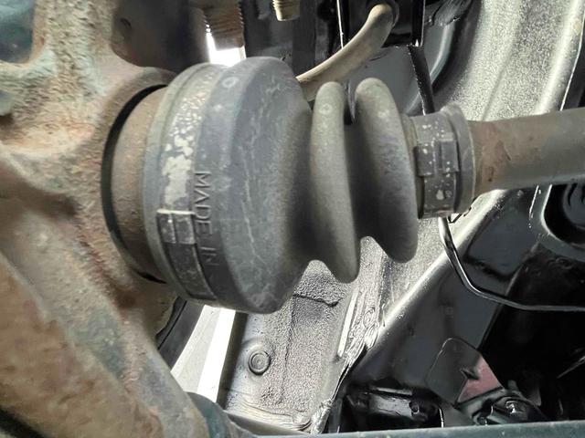 ステラ Ｌ　４ＷＤ　キーレスエントリー　電動格納ミラー　ベンチシート　ＣＶＴ　盗難防止システム　ＣＤ　アルミホイール　衝突安全ボディ　エアコン　パワーステアリング　パワーウィンドウ　運転席エアバッグ（68枚目）