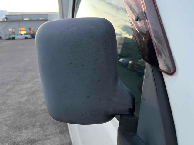 ハイゼットトラック 　４ＷＤ　ＭＴ　アルミホイール　エアコン　パワーウィンドウ　運転席エアバッグ（21枚目）