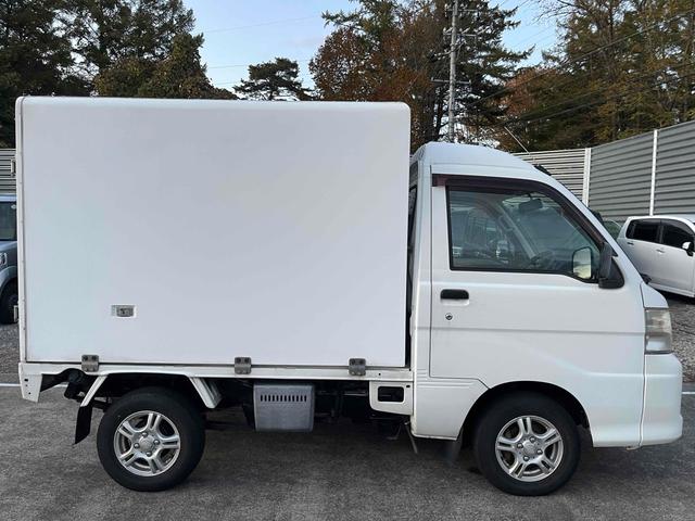 ハイゼットトラック 　４ＷＤ　ＭＴ　アルミホイール　エアコン　パワーウィンドウ　運転席エアバッグ（23枚目）