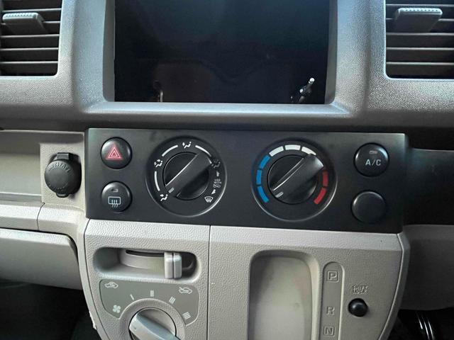 エブリイ ＰＡ　４ＷＤ　ＡＴ　両側スライドドア　エアコン　パワーステアリング　運転席エアバッグ　助手席エアバッグ（5枚目）