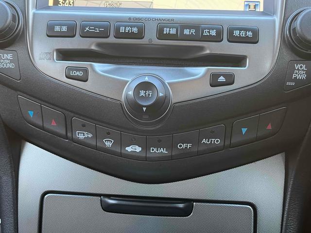 ヌエラ 　ドライブレコーダー　ＥＴＣ　バックカメラ　ナビ　アルミホイール　オートライト　ＡＴ　シートヒーター　電動格納ミラー　ＣＤ　ミュージックプレイヤー接続可　エアコン　パワーウィンドウ　運転席エアバッグ（6枚目）