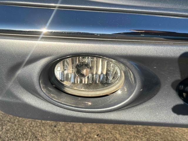 ヌエラ 　ドライブレコーダー　ＥＴＣ　バックカメラ　ナビ　アルミホイール　オートライト　ＡＴ　シートヒーター　電動格納ミラー　ＣＤ　ミュージックプレイヤー接続可　エアコン　パワーウィンドウ　運転席エアバッグ（23枚目）