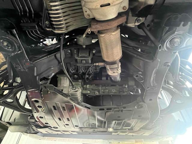 ヌエラ 　ドライブレコーダー　ＥＴＣ　バックカメラ　ナビ　アルミホイール　オートライト　ＡＴ　シートヒーター　電動格納ミラー　ＣＤ　ミュージックプレイヤー接続可　エアコン　パワーウィンドウ　運転席エアバッグ（54枚目）