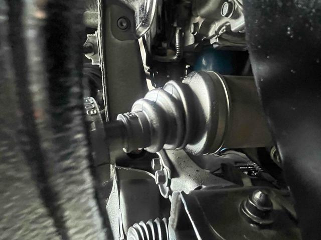 ヌエラ 　ドライブレコーダー　ＥＴＣ　バックカメラ　ナビ　アルミホイール　オートライト　ＡＴ　シートヒーター　電動格納ミラー　ＣＤ　ミュージックプレイヤー接続可　エアコン　パワーウィンドウ　運転席エアバッグ（64枚目）