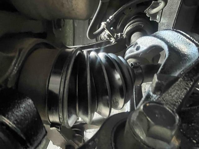 ヌエラ 　ドライブレコーダー　ＥＴＣ　バックカメラ　ナビ　アルミホイール　オートライト　ＡＴ　シートヒーター　電動格納ミラー　ＣＤ　ミュージックプレイヤー接続可　エアコン　パワーウィンドウ　運転席エアバッグ（65枚目）