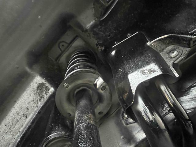 ヌエラ 　ドライブレコーダー　ＥＴＣ　バックカメラ　ナビ　アルミホイール　オートライト　ＡＴ　シートヒーター　電動格納ミラー　ＣＤ　ミュージックプレイヤー接続可　エアコン　パワーウィンドウ　運転席エアバッグ（80枚目）