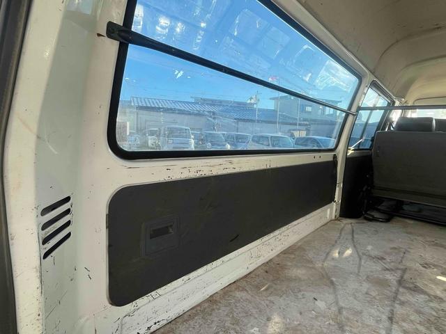 ブローニィバン スライドドア エアコン パワーウィンドウ 運転席エアバッグ(23枚目)