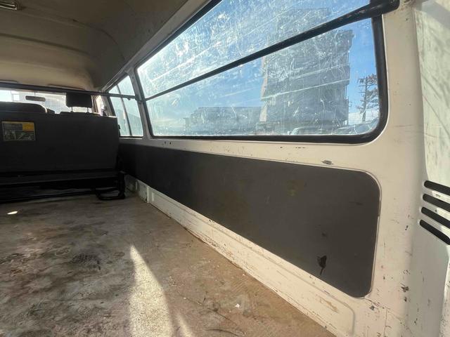 ブローニィバン スライドドア エアコン パワーウィンドウ 運転席エアバッグ(24枚目)
