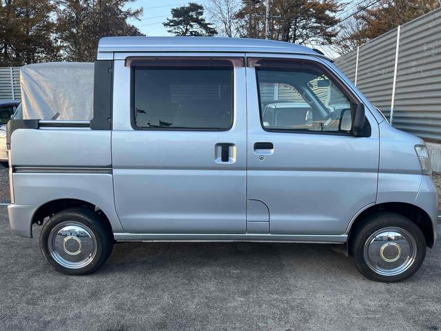 ハイゼットカーゴ 　４ＷＤ　軽バン　ＡＴ　ＥＴＣ　両側スライドドア　エアコン　パワーウィンドウ　運転席エアバッグ　助手席エアバッグ　ＣＤ（8枚目）