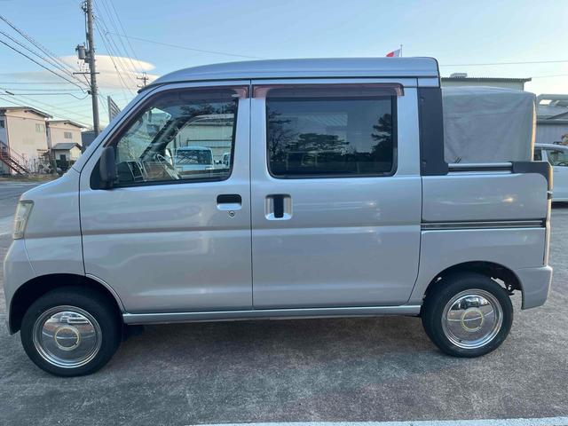 ハイゼットカーゴ 　４ＷＤ　軽バン　ＡＴ　ＥＴＣ　両側スライドドア　エアコン　パワーウィンドウ　運転席エアバッグ　助手席エアバッグ　ＣＤ（9枚目）