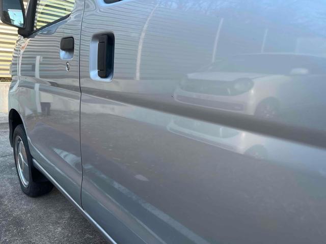 ハイゼットカーゴ 　４ＷＤ　軽バン　ＡＴ　ＥＴＣ　両側スライドドア　エアコン　パワーウィンドウ　運転席エアバッグ　助手席エアバッグ　ＣＤ（10枚目）