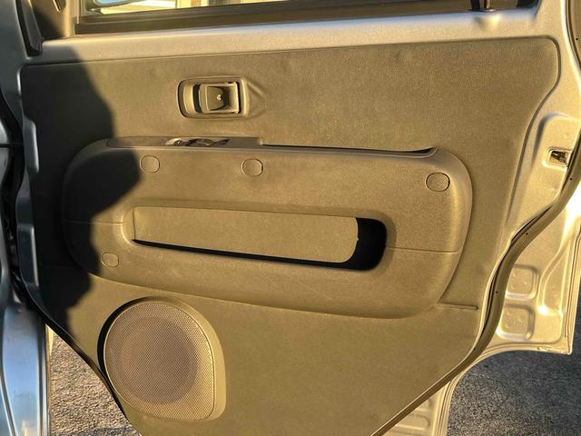 ハイゼットカーゴ 　４ＷＤ　軽バン　ＡＴ　ＥＴＣ　両側スライドドア　エアコン　パワーウィンドウ　運転席エアバッグ　助手席エアバッグ　ＣＤ（33枚目）