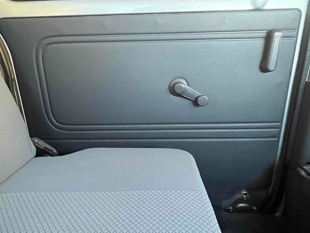 ハイゼットカーゴ 　４ＷＤ　軽バン　ＡＴ　ＥＴＣ　両側スライドドア　エアコン　パワーウィンドウ　運転席エアバッグ　助手席エアバッグ　ＣＤ（41枚目）
