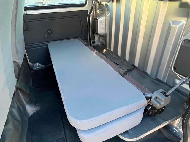 ハイゼットカーゴ 　４ＷＤ　軽バン　ＡＴ　ＥＴＣ　両側スライドドア　エアコン　パワーウィンドウ　運転席エアバッグ　助手席エアバッグ　ＣＤ（45枚目）