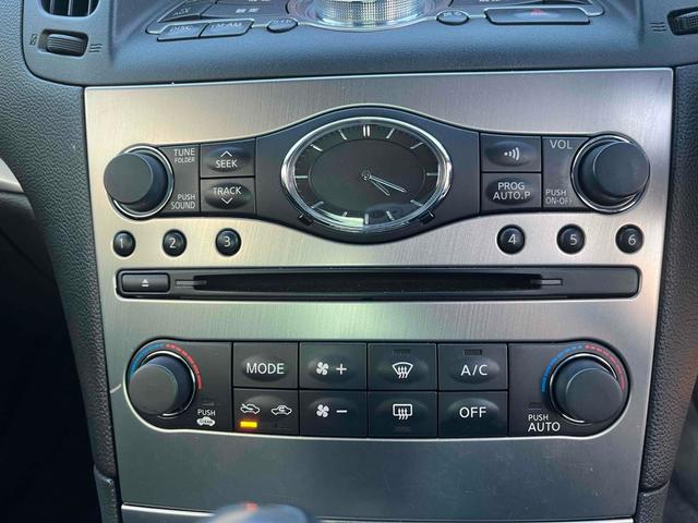 スカイライン ３７０ＧＴ　タイプＰ　ＥＴＣ　バックカメラ　オートクルーズコントロール　ＡＴ　オートライト　ＨＩＤ　スマートキー　電動格納ミラー　シートヒーター　アルミホイール　パワーシート　盗難防止システム　衝突安全ボディ　ＡＢＳ（6枚目）