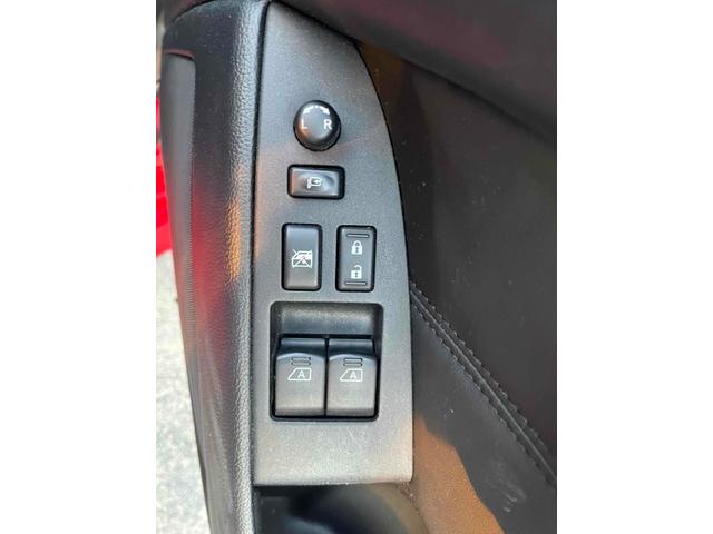 スカイライン ３７０ＧＴ　タイプＰ　ＥＴＣ　バックカメラ　オートクルーズコントロール　ＡＴ　オートライト　ＨＩＤ　スマートキー　電動格納ミラー　シートヒーター　アルミホイール　パワーシート　盗難防止システム　衝突安全ボディ　ＡＢＳ（11枚目）