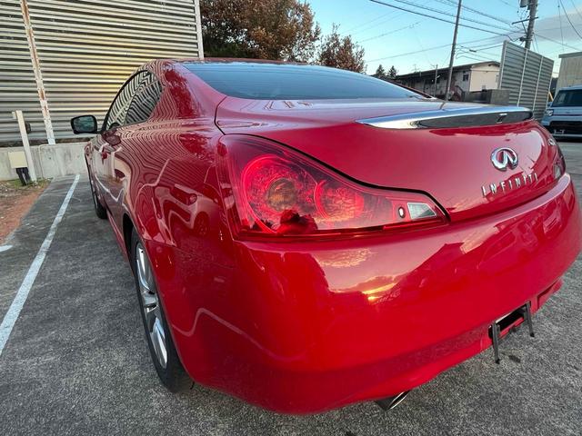 スカイライン ３７０ＧＴ　タイプＰ　ＥＴＣ　バックカメラ　オートクルーズコントロール　ＡＴ　オートライト　ＨＩＤ　スマートキー　電動格納ミラー　シートヒーター　アルミホイール　パワーシート　盗難防止システム　衝突安全ボディ　ＡＢＳ（16枚目）