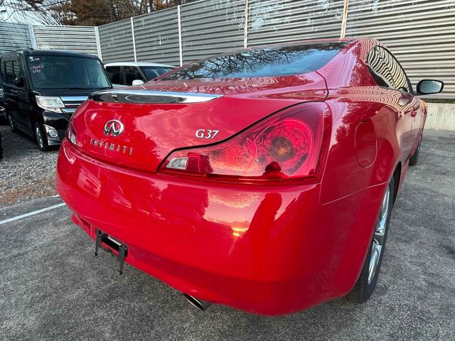 スカイライン ３７０ＧＴ　タイプＰ　ＥＴＣ　バックカメラ　オートクルーズコントロール　ＡＴ　オートライト　ＨＩＤ　スマートキー　電動格納ミラー　シートヒーター　アルミホイール　パワーシート　盗難防止システム　衝突安全ボディ　ＡＢＳ（18枚目）