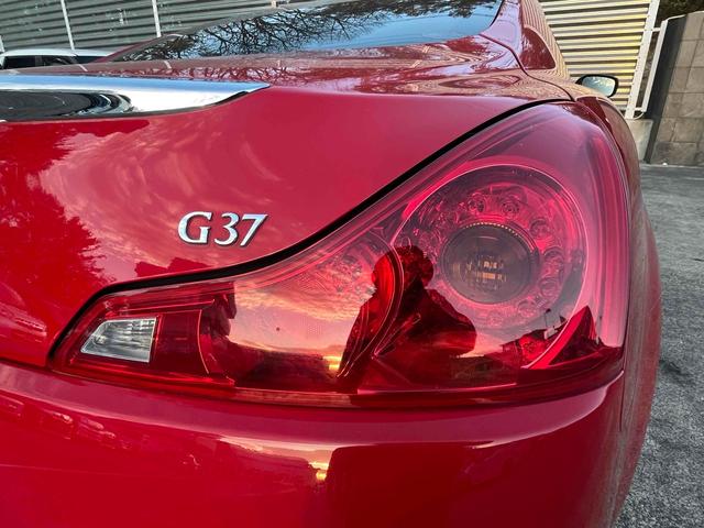 スカイライン ３７０ＧＴ　タイプＰ　ＥＴＣ　バックカメラ　オートクルーズコントロール　ＡＴ　オートライト　ＨＩＤ　スマートキー　電動格納ミラー　シートヒーター　アルミホイール　パワーシート　盗難防止システム　衝突安全ボディ　ＡＢＳ（29枚目）