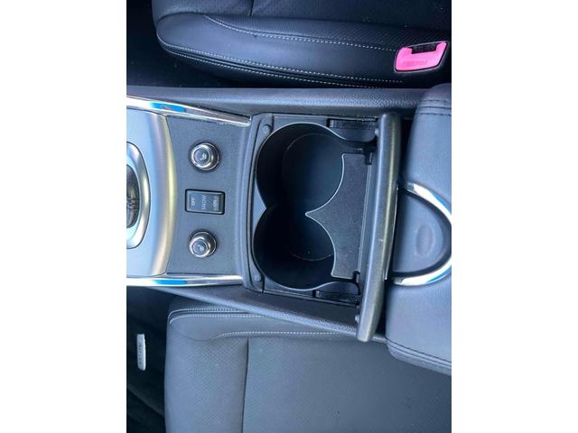 スカイライン ３７０ＧＴ　タイプＰ　ＥＴＣ　バックカメラ　オートクルーズコントロール　ＡＴ　オートライト　ＨＩＤ　スマートキー　電動格納ミラー　シートヒーター　アルミホイール　パワーシート　盗難防止システム　衝突安全ボディ　ＡＢＳ（33枚目）