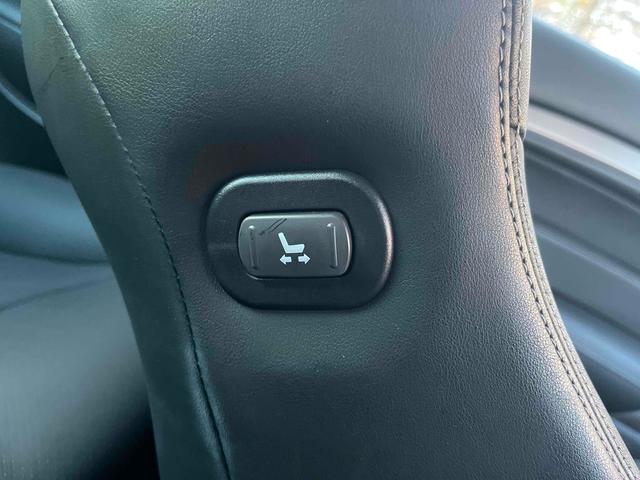 スカイライン ３７０ＧＴ　タイプＰ　ＥＴＣ　バックカメラ　オートクルーズコントロール　ＡＴ　オートライト　ＨＩＤ　スマートキー　電動格納ミラー　シートヒーター　アルミホイール　パワーシート　盗難防止システム　衝突安全ボディ　ＡＢＳ（34枚目）