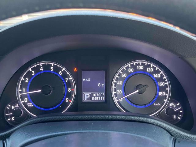 スカイライン ３７０ＧＴ　タイプＰ　ＥＴＣ　バックカメラ　オートクルーズコントロール　ＡＴ　オートライト　ＨＩＤ　スマートキー　電動格納ミラー　シートヒーター　アルミホイール　パワーシート　盗難防止システム　衝突安全ボディ　ＡＢＳ（35枚目）