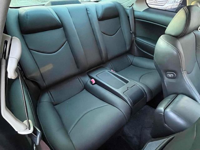 スカイライン ３７０ＧＴ　タイプＰ　ＥＴＣ　バックカメラ　オートクルーズコントロール　ＡＴ　オートライト　ＨＩＤ　スマートキー　電動格納ミラー　シートヒーター　アルミホイール　パワーシート　盗難防止システム　衝突安全ボディ　ＡＢＳ（42枚目）