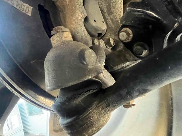 スカイライン ３７０ＧＴ　タイプＰ　ＥＴＣ　バックカメラ　オートクルーズコントロール　ＡＴ　オートライト　ＨＩＤ　スマートキー　電動格納ミラー　シートヒーター　アルミホイール　パワーシート　盗難防止システム　衝突安全ボディ　ＡＢＳ（60枚目）