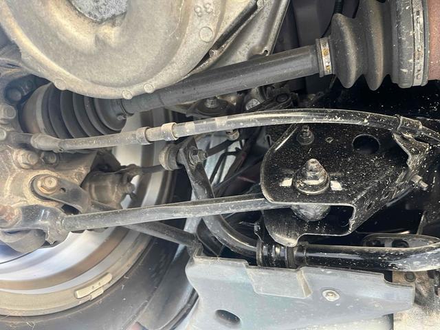 スカイライン ３７０ＧＴ　タイプＰ　ＥＴＣ　バックカメラ　オートクルーズコントロール　ＡＴ　オートライト　ＨＩＤ　スマートキー　電動格納ミラー　シートヒーター　アルミホイール　パワーシート　盗難防止システム　衝突安全ボディ　ＡＢＳ（72枚目）