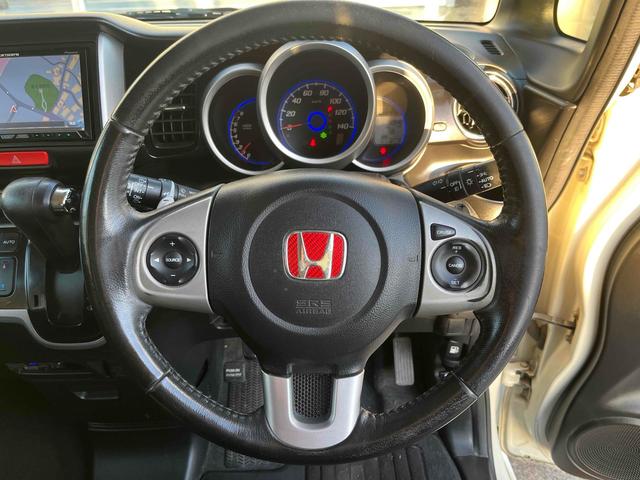 Ｎ－ＢＯＸカスタム Ｇ・ターボパッケージ　ＥＴＣ　両側電動スライドドア　ナビ　ＴＶ　オートクルーズコントロール　オートライト　ＨＩＤ　スマートキー　電動格納ミラー　ベンチシート　ＣＶＴ　盗難防止システム　ＡＢＳ　ＥＳＣ　チップアップシート（3枚目）