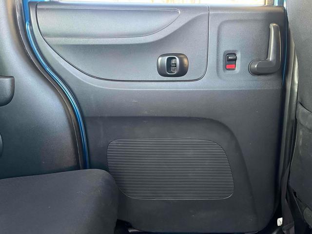 Ｎ－ＢＯＸカスタム Ｇ・Ｌパッケージ　バックカメラ　両側電動スライドドア　ナビ　オートライト　ＨＩＤ　スマートキー　アイドリングストップ　電動格納ミラー　ベンチシート　ＣＶＴ　盗難防止システム　ＡＢＳ　ＥＳＣ　ＣＤ　ＤＶＤ再生　ＵＳＢ（42枚目）