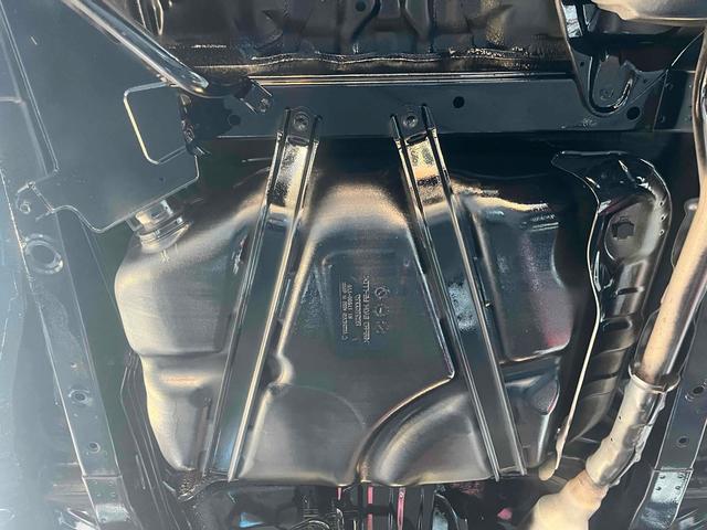 Ｎ－ＢＯＸカスタム Ｇ・Ｌパッケージ　バックカメラ　両側電動スライドドア　ナビ　オートライト　ＨＩＤ　スマートキー　アイドリングストップ　電動格納ミラー　ベンチシート　ＣＶＴ　盗難防止システム　ＡＢＳ　ＥＳＣ　ＣＤ　ＤＶＤ再生　ＵＳＢ（50枚目）