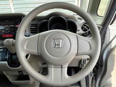 ハンドルの状態が悪いと運転に集中できませんよね。こちらの車、お気軽にお問い合わせください。 3