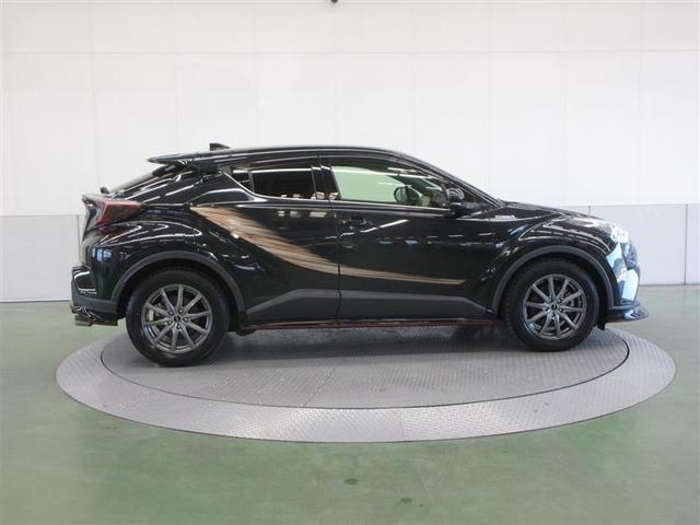 Ｃ－ＨＲ Ｇ　革シート　フルセグ　メモリーナビ　ＤＶＤ再生　ミュージックプレイヤー接続可　バックカメラ　衝突被害軽減システム　ＥＴＣ　ドラレコ　ＬＥＤヘッドランプ　ワンオーナー　フルエアロ（3枚目）