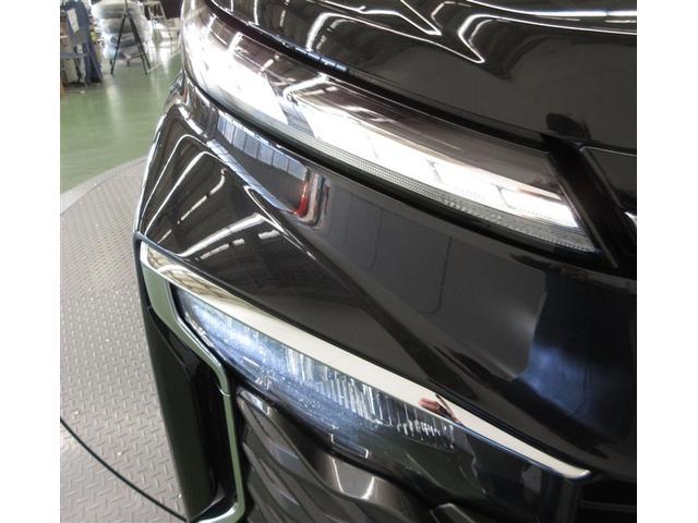 ヴォクシー ハイブリッドＳ－Ｚ　フルセグ　メモリーナビ　ミュージックプレイヤー接続可　バックカメラ　衝突被害軽減システム　ＥＴＣ　両側電動スライド　ＬＥＤヘッドランプ　乗車定員７人　３列シート　ワンオーナー　記録簿（7枚目）