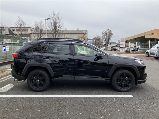 RAV4 アドベンチャー 革シート 4WD ミュージックプレイヤー接続可 バックカメラ 衝突被害軽減システム ETC LEDヘッドランプ 記録簿(7枚目)