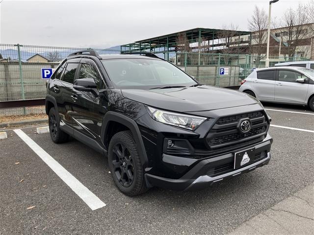 RAV4 アドベンチャー 革シート 4WD ミュージックプレイヤー接続可 バックカメラ 衝突被害軽減システム ETC LEDヘッドランプ 記録簿(8枚目)