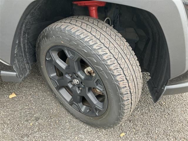 RAV4 アドベンチャー 革シート 4WD ミュージックプレイヤー接続可 バックカメラ 衝突被害軽減システム ETC LEDヘッドランプ 記録簿(32枚目)