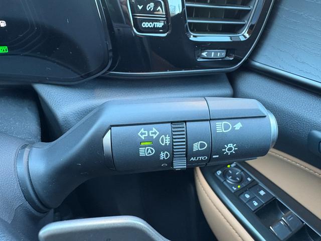 ＮＸ ＮＸ３５０ｈ　バージョンＬ　電動Ｒゲート　ＬＥＤライト　本革　Ｐシート　ＡＣ１００Ｖ　ＥＴＣ　プリクラッシュセーフティ　ＡＷＤ　スマートキー　シートヒーター　オートマチックハイビーム　メモリーナビ　ナビ　シートクーラー（27枚目）