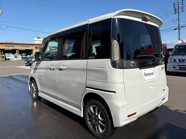 スペーシアカスタム ＸＳ　前席シートヒーター　ｉストップ　イモビライザー　パワーウィンド　ＰＳ　フルフラット　Ｓキー　助手席エアバッグ　ＡＡＣ　ベンチシート　ＡＢＳ　衝突安全ボディ　運転席エアバック　キーレススタート　４ｗｄ（5枚目）